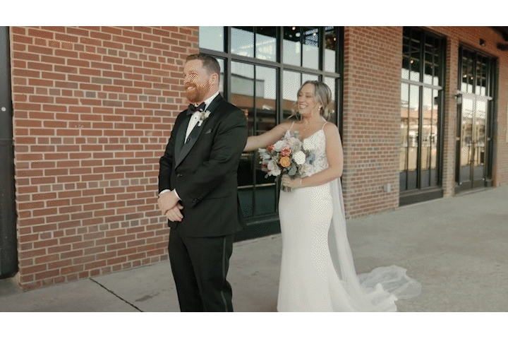 Wedding first look