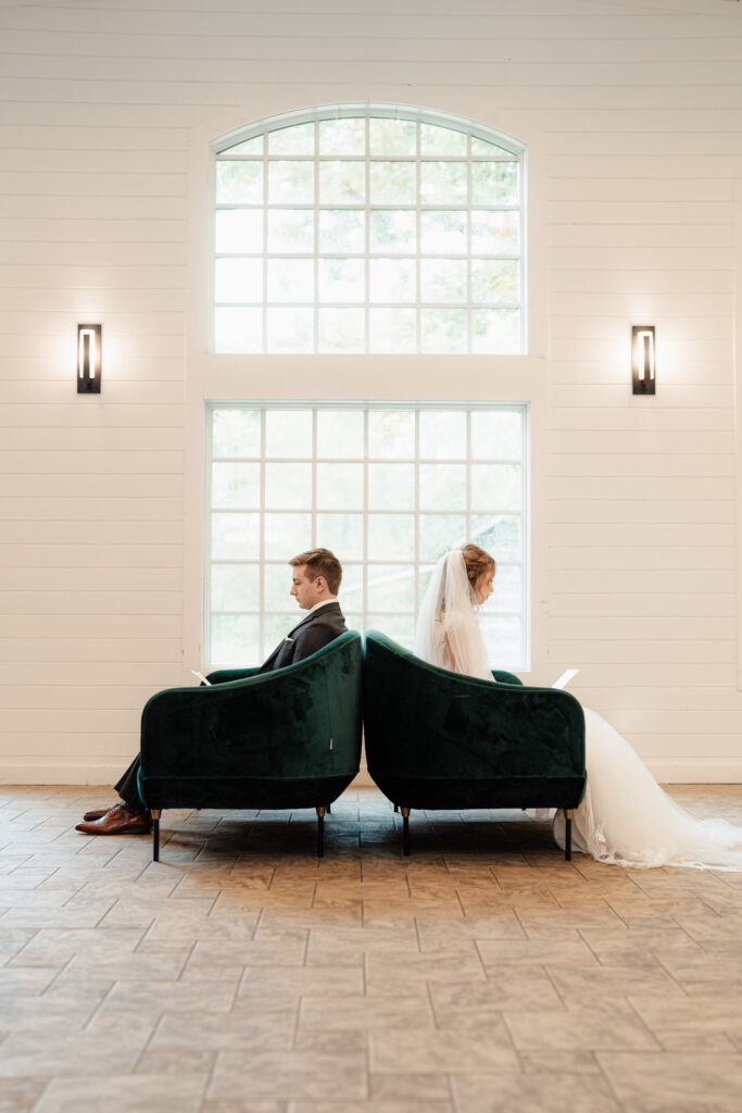 bride and groom letter reading