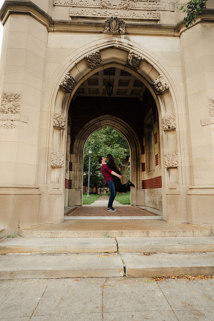 Engagement session in Cleveland | Portrait of couple